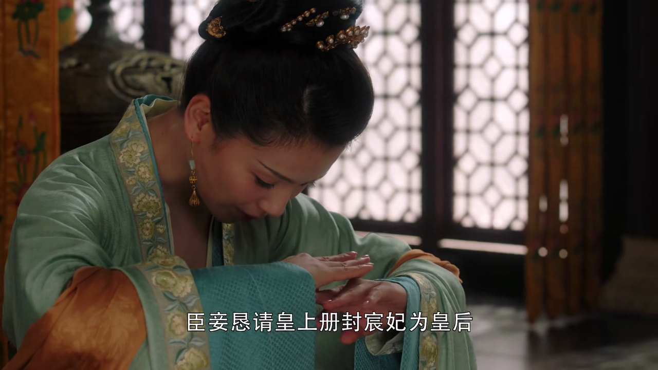 大宋宫词:婉儿一夜白头变疯癫,皇上要赶她出宫,宸妃太可怜