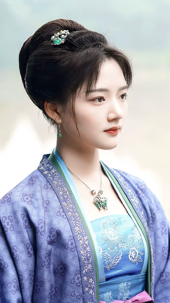 任敏古装头饰装扮欣赏,你喜欢哪个装扮?