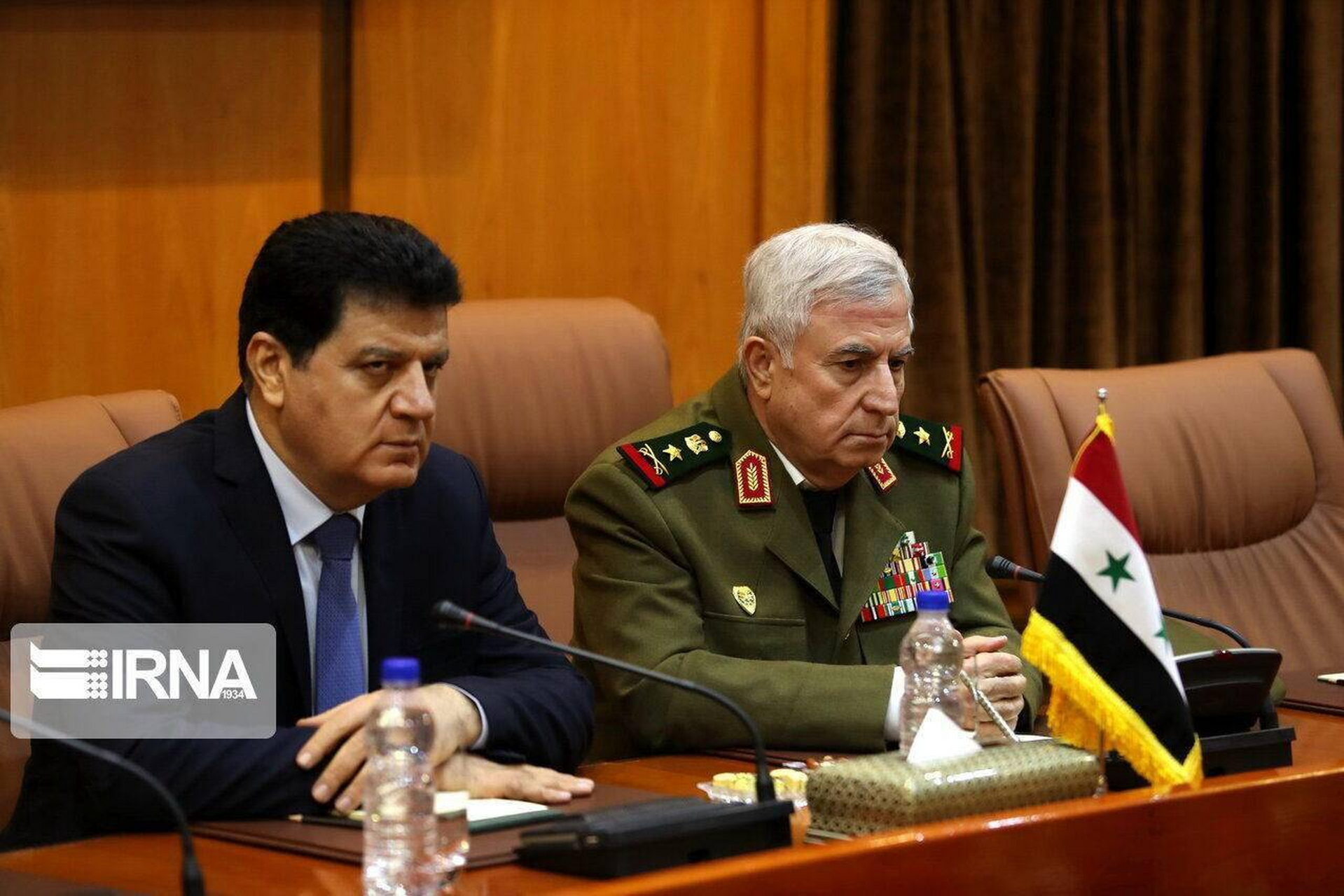 李尚福会见印度国防部长拉吉纳特,双方就两国两军关系交换了意见