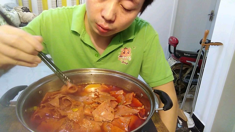 培根火锅,太过瘾了,吃得热得半死
