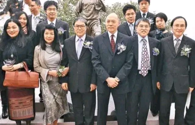 霍启刚的爷爷霍英东遗产争夺大战从未停息,霍启刚的父亲成被告