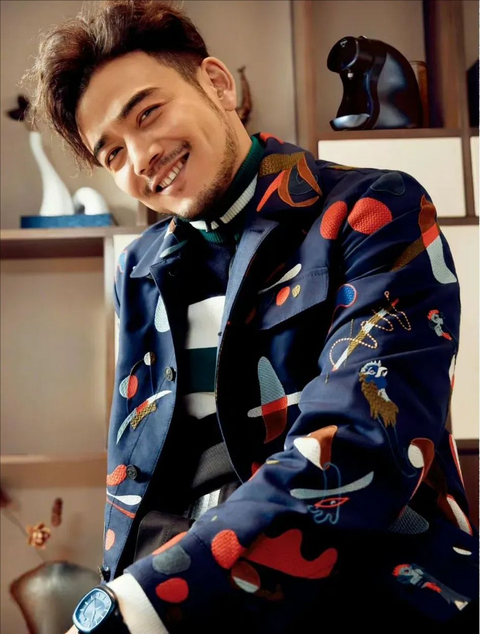 一夜爆红的杨烁,如今为何没了踪迹,看他干了啥就全明白了  那年欢乐颂