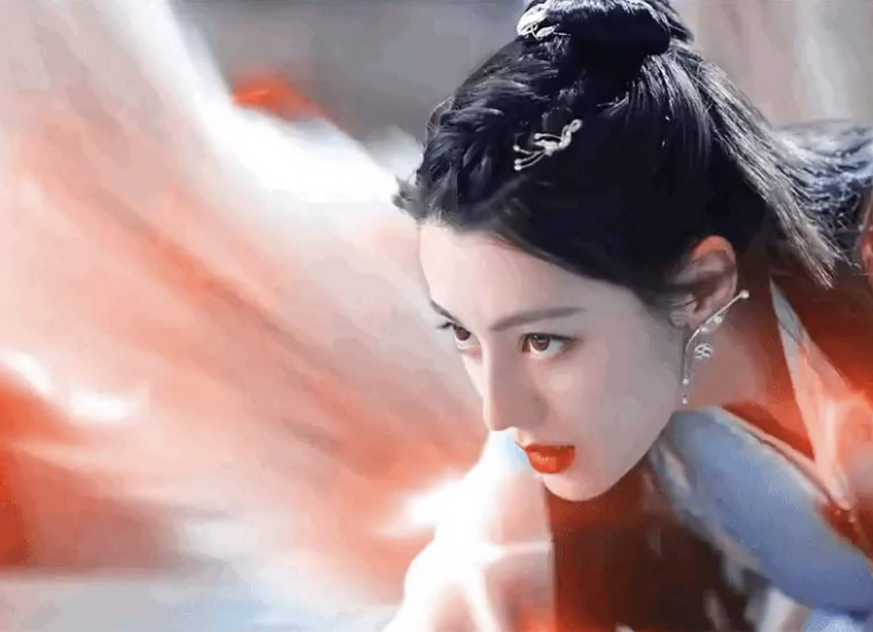 迪丽热巴,杨颖狐狸开大图,还是热巴眼里有戏啊