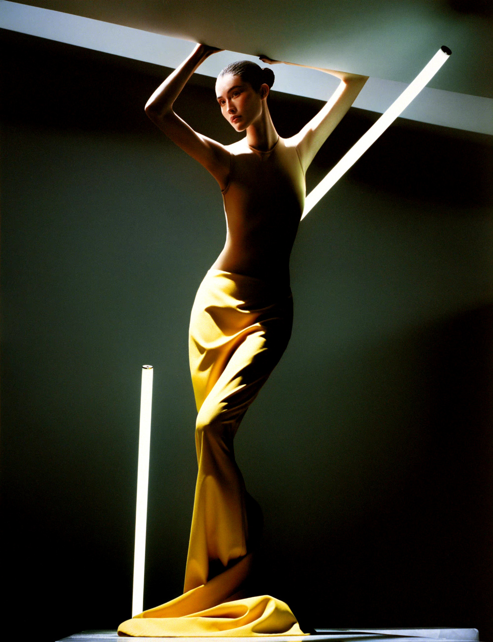 超模何穗将亮相回归的维多利亚的秘密秀,和摄影师柳宗源合作拍了这组