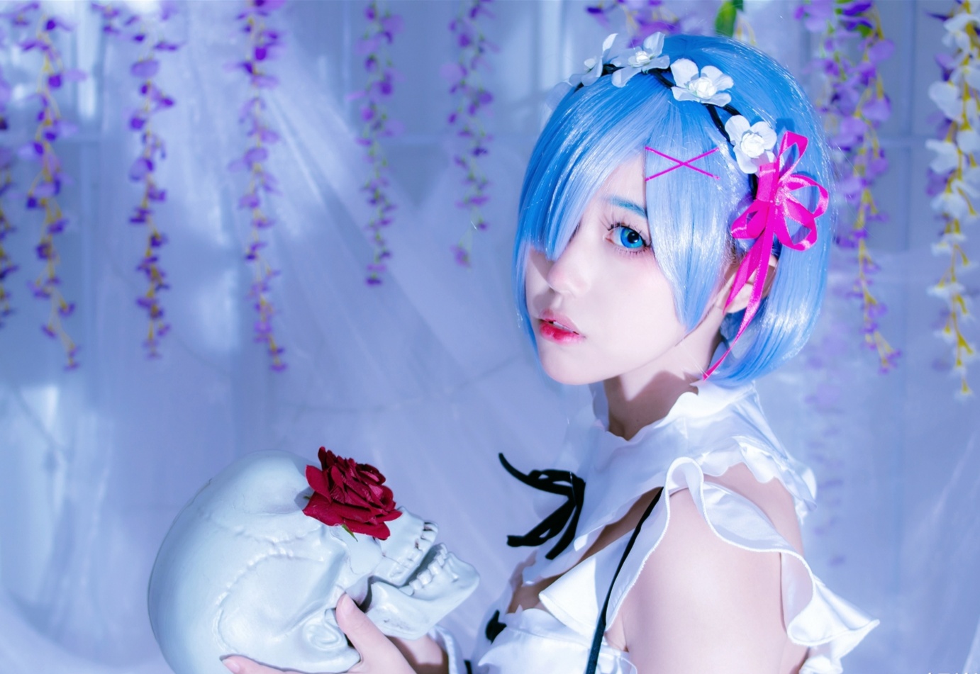 cosplay:被铁链缠绕的雷姆与拉姆,把这对姐妹抱回家的机会来了