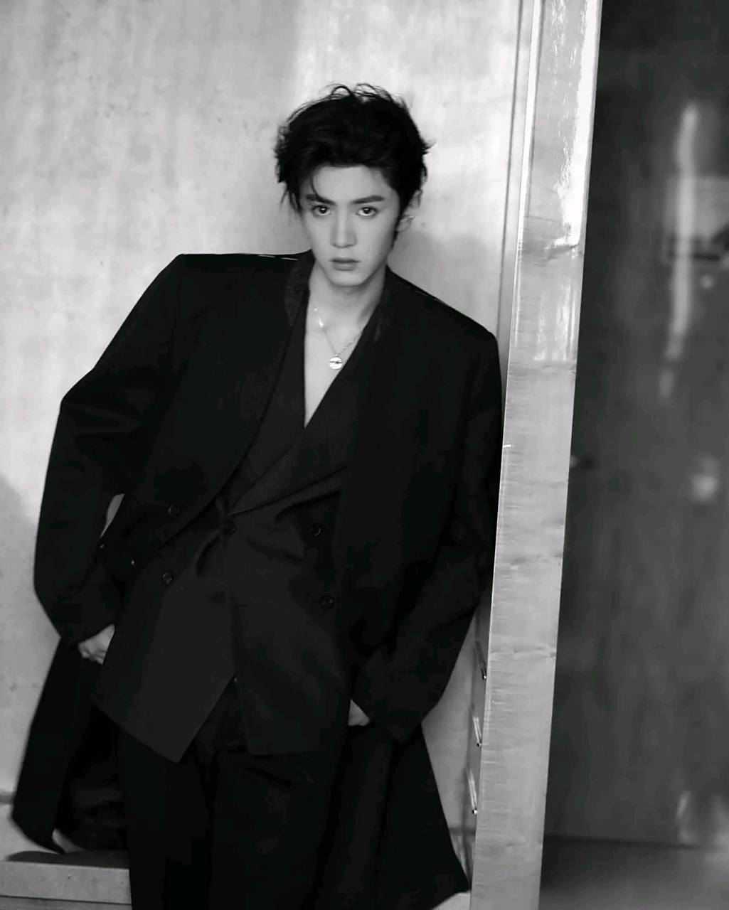 陈哲远,不愧是深大校草  之前做过深圳大学的校服模特,15年参加《流行