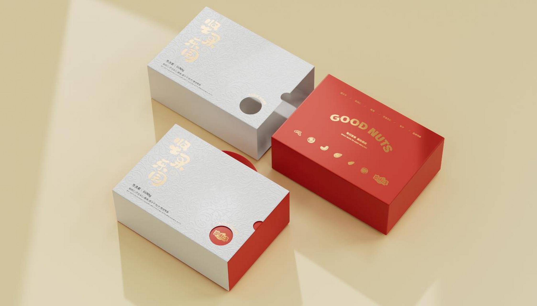坚果礼盒包装设计,采用封套盒的形式,外层白色封套增加击凸工艺,传统