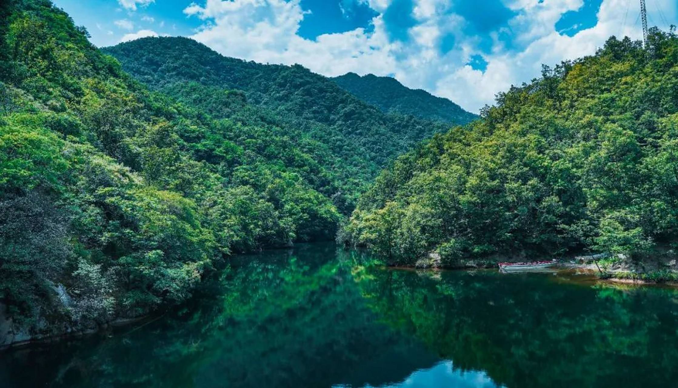 11566到景区玩什么关键词:画眉谷漂流,水滑,研学,美宿,露营,避暑