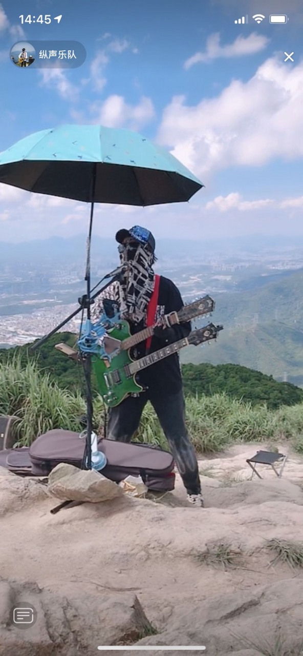 这个纵声乐队的人依然在梧桐山山顶唱歌,听说这个乐队坚持在梧桐山