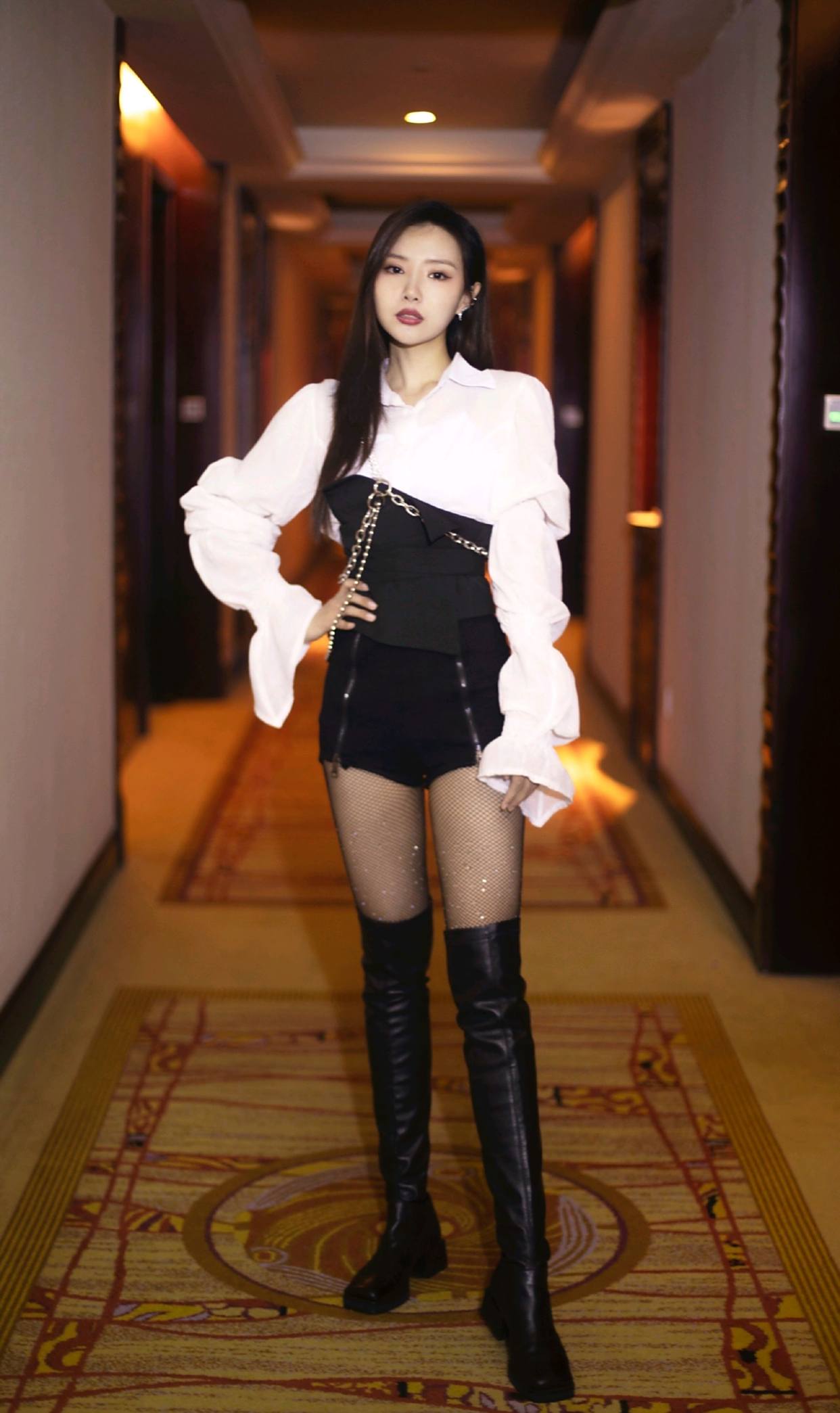 明星写真美图|刘美麟