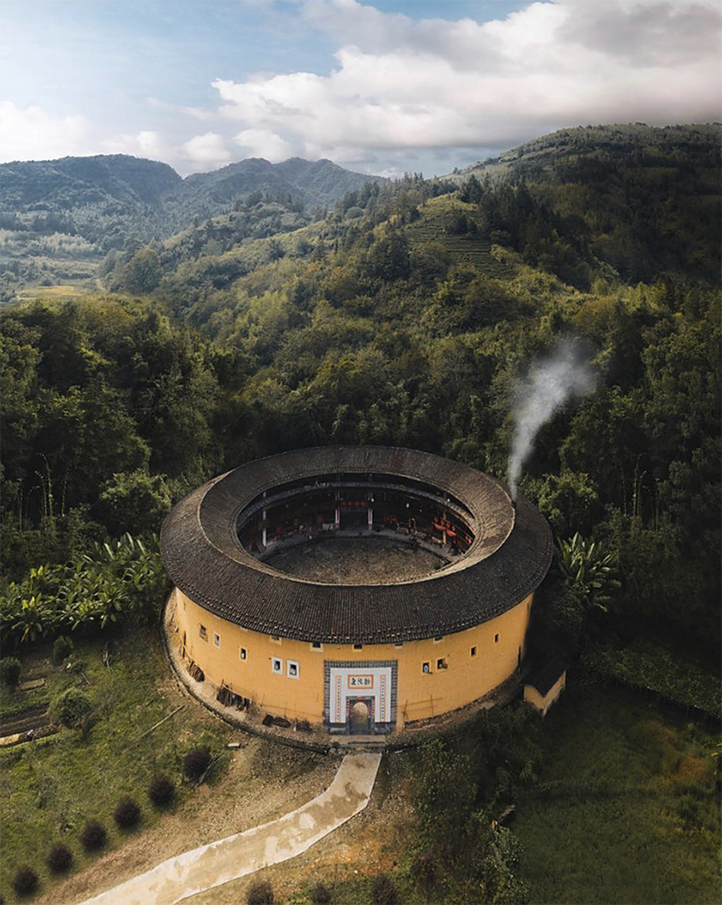 历史存照|客家人的围屋,一座房子就是一座城.