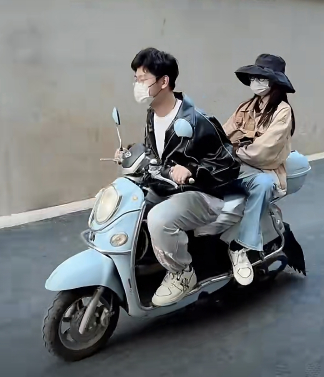 网友:女朋友生气以后的样子,是怎么做到全国统一的呢?