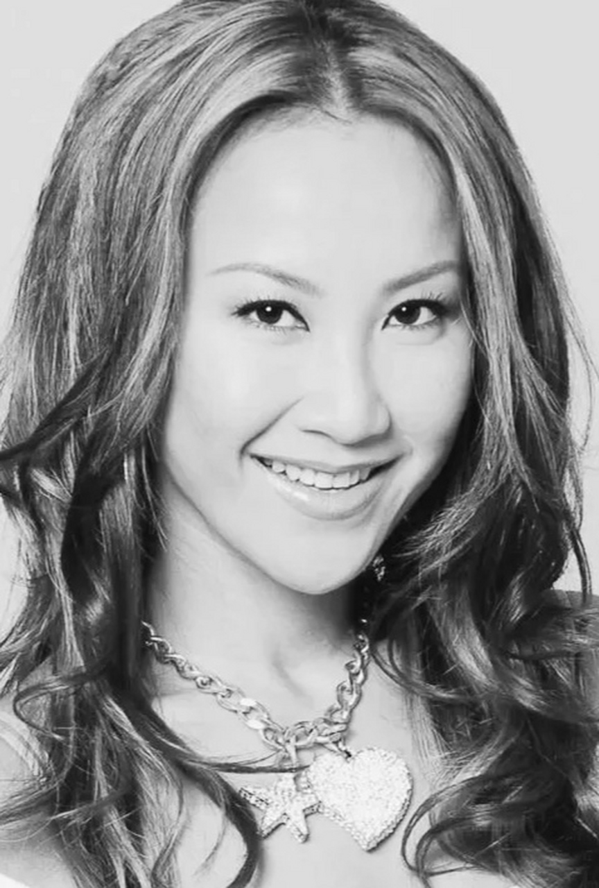 歌手李玟"于7月2日在家中轻生".