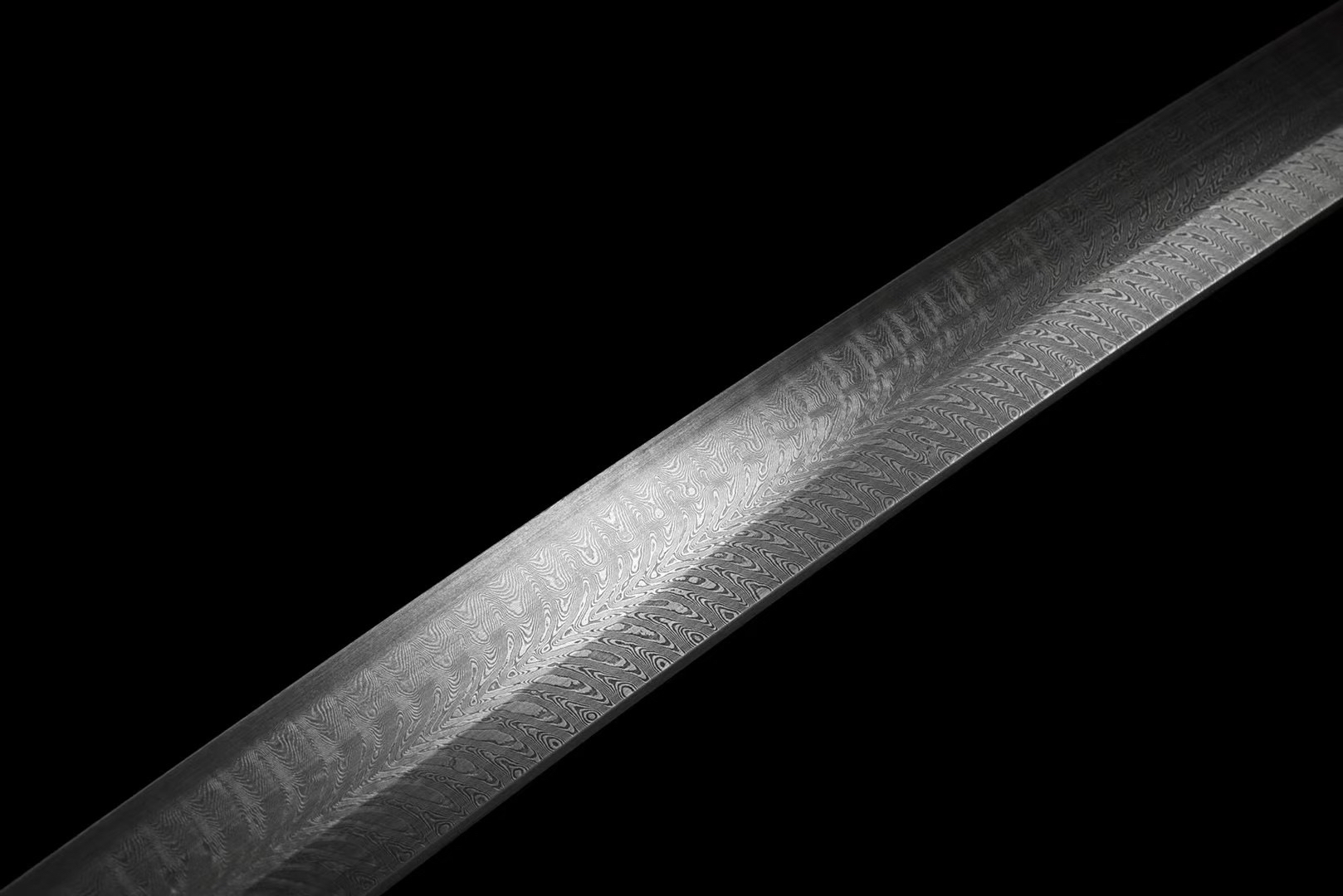 铁装花纹钢凤尾纹武士刀