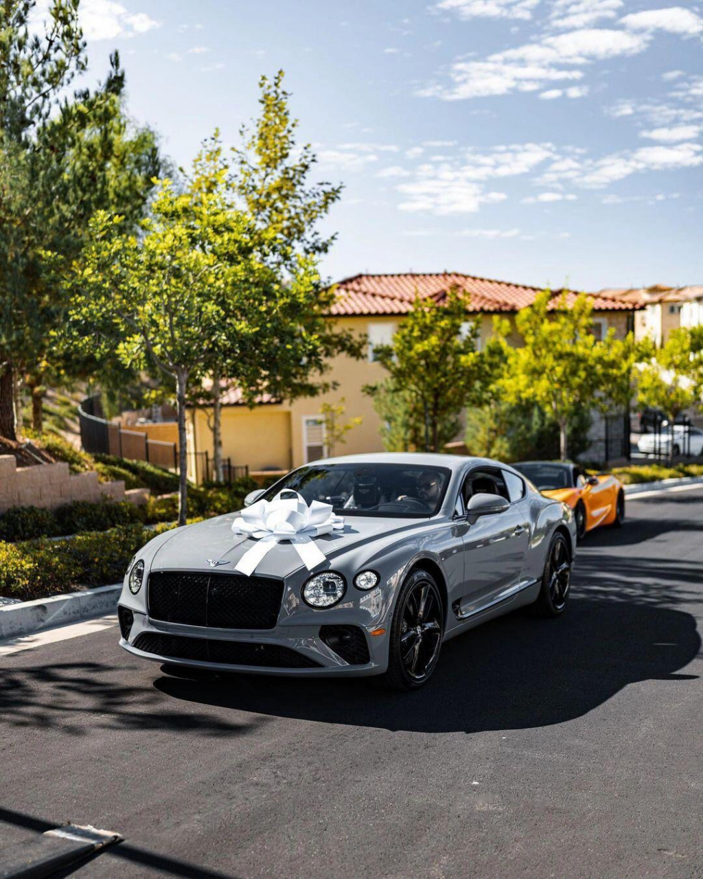 颜值巅峰,水泥灰宾利最美轿跑~欧陆gt!