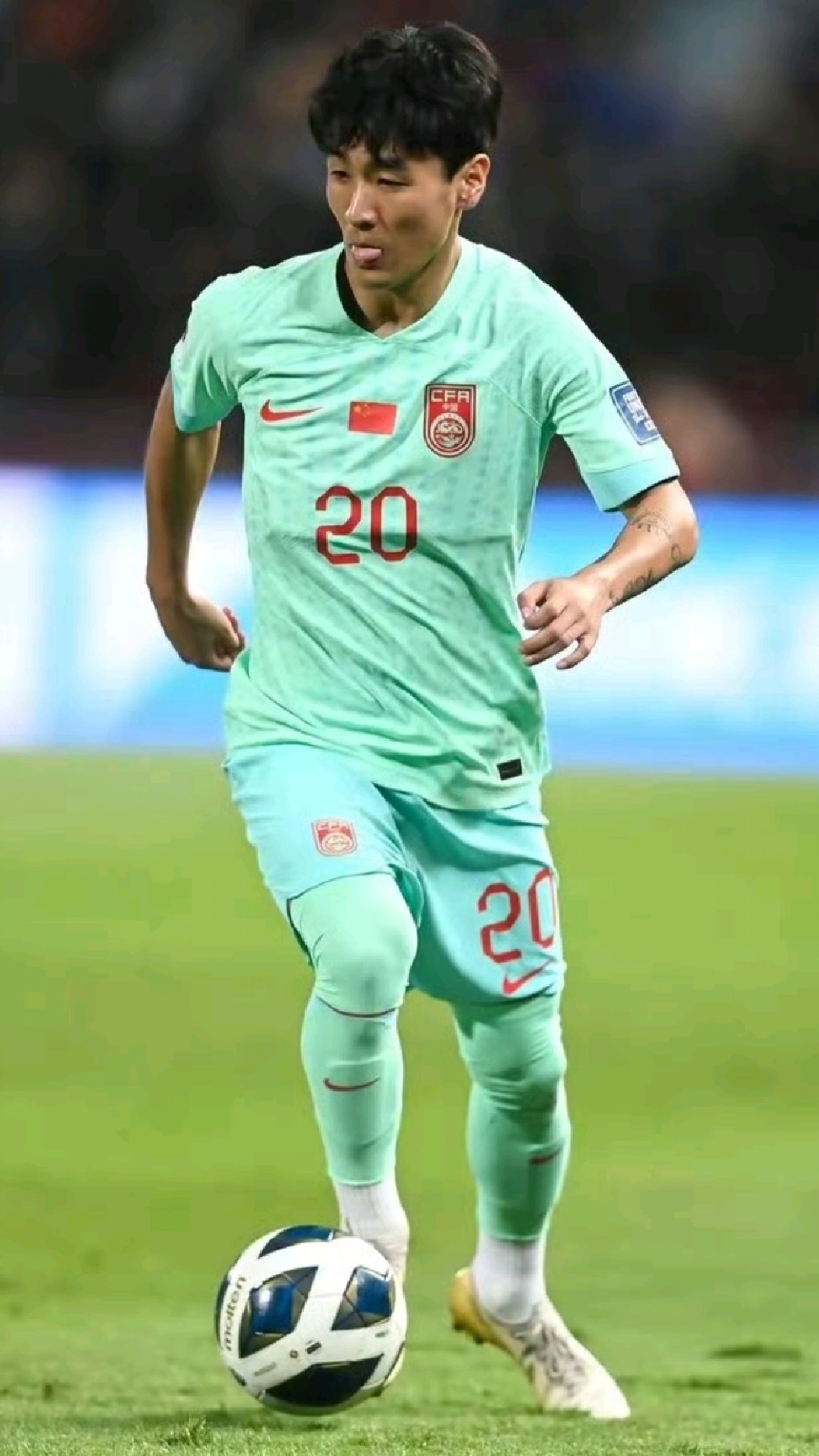 追风少年韦世豪,国足2比1泰国!