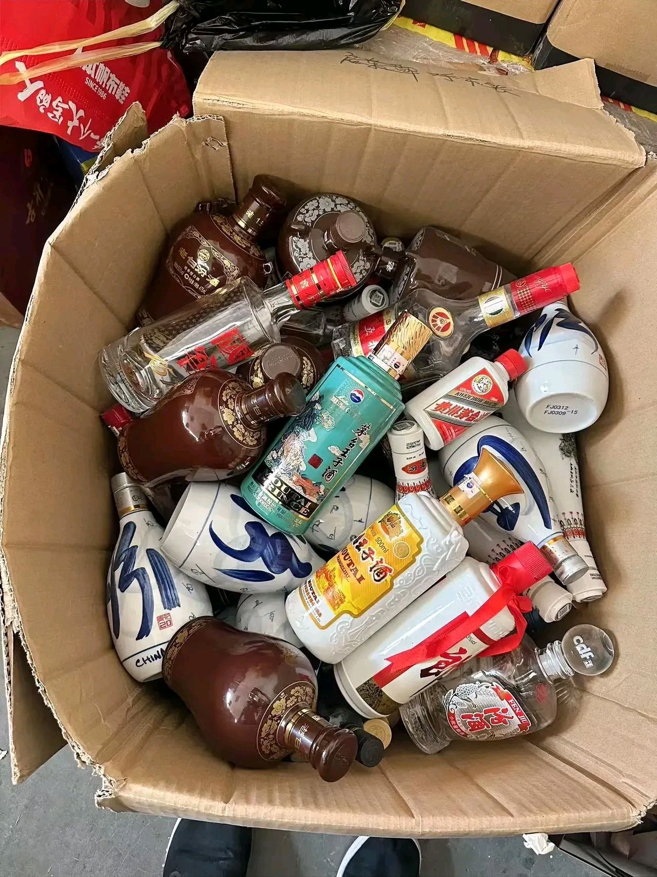 但学会了撸酒以后,100一瓶的汾十不能喝,130一瓶的汾十五勉强能入嘴!