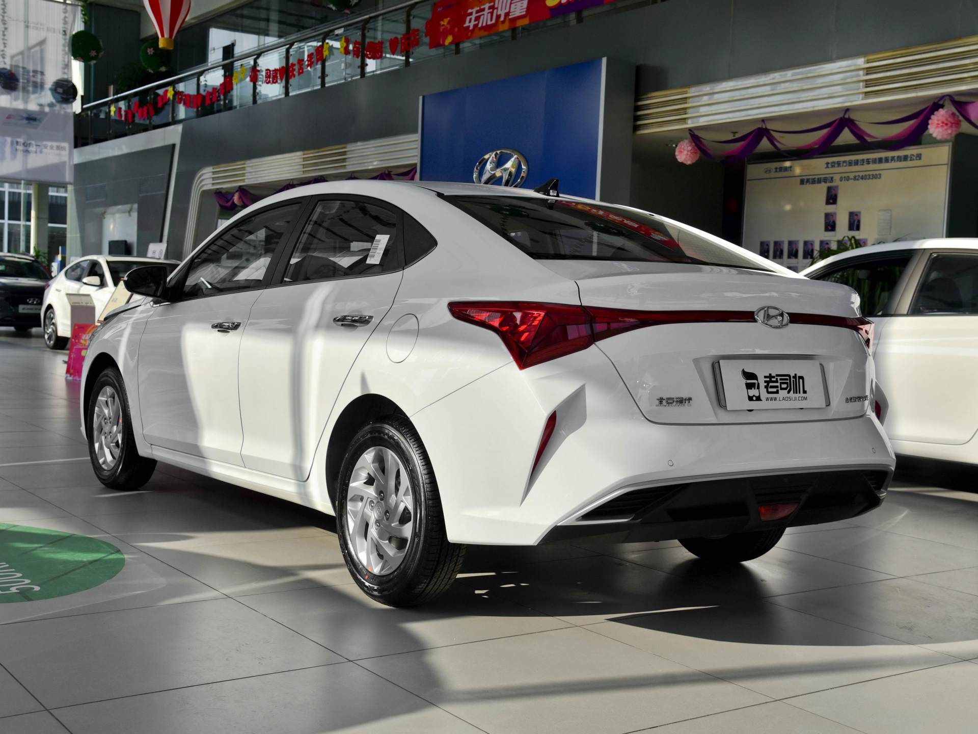 最便宜的现代轿车,出门拉活不二之选,实拍悦纳