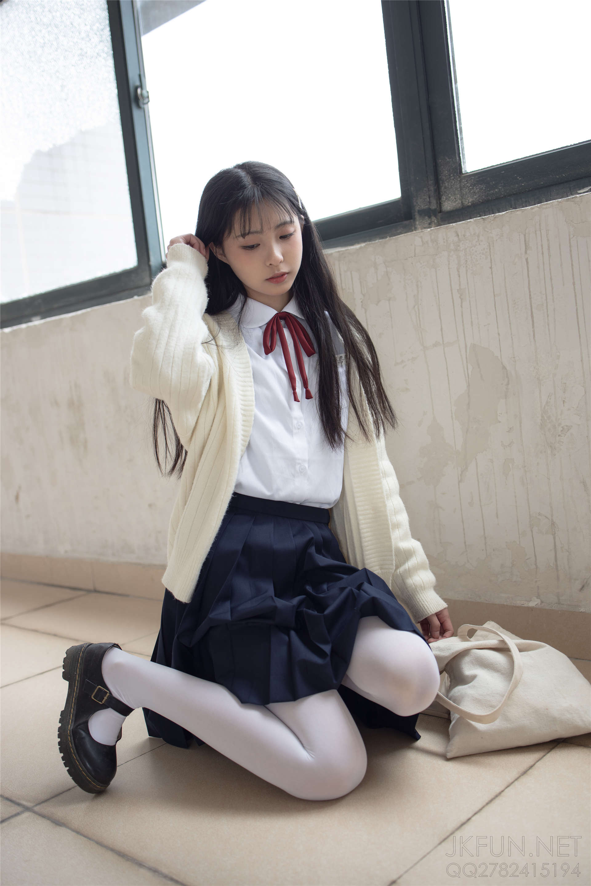 JKFUN-00115.jpg