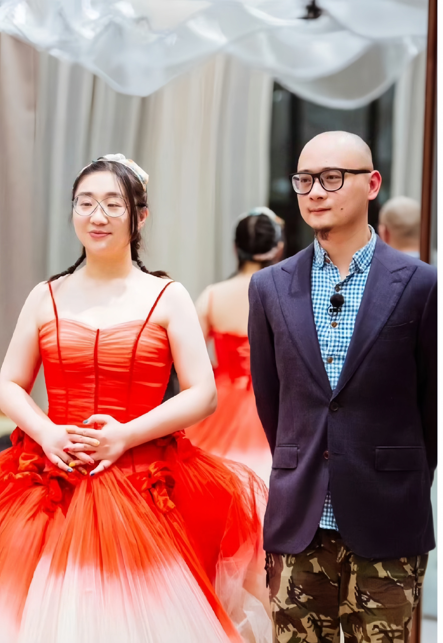 的困惑  我们常常在节目中听那些婚姻专家头头是道地分析着爱情的奥妙