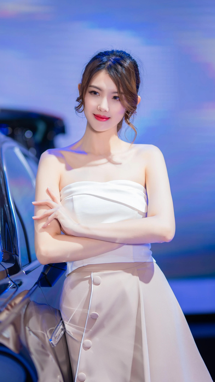 女神级车模～黄义婷[鲜花]