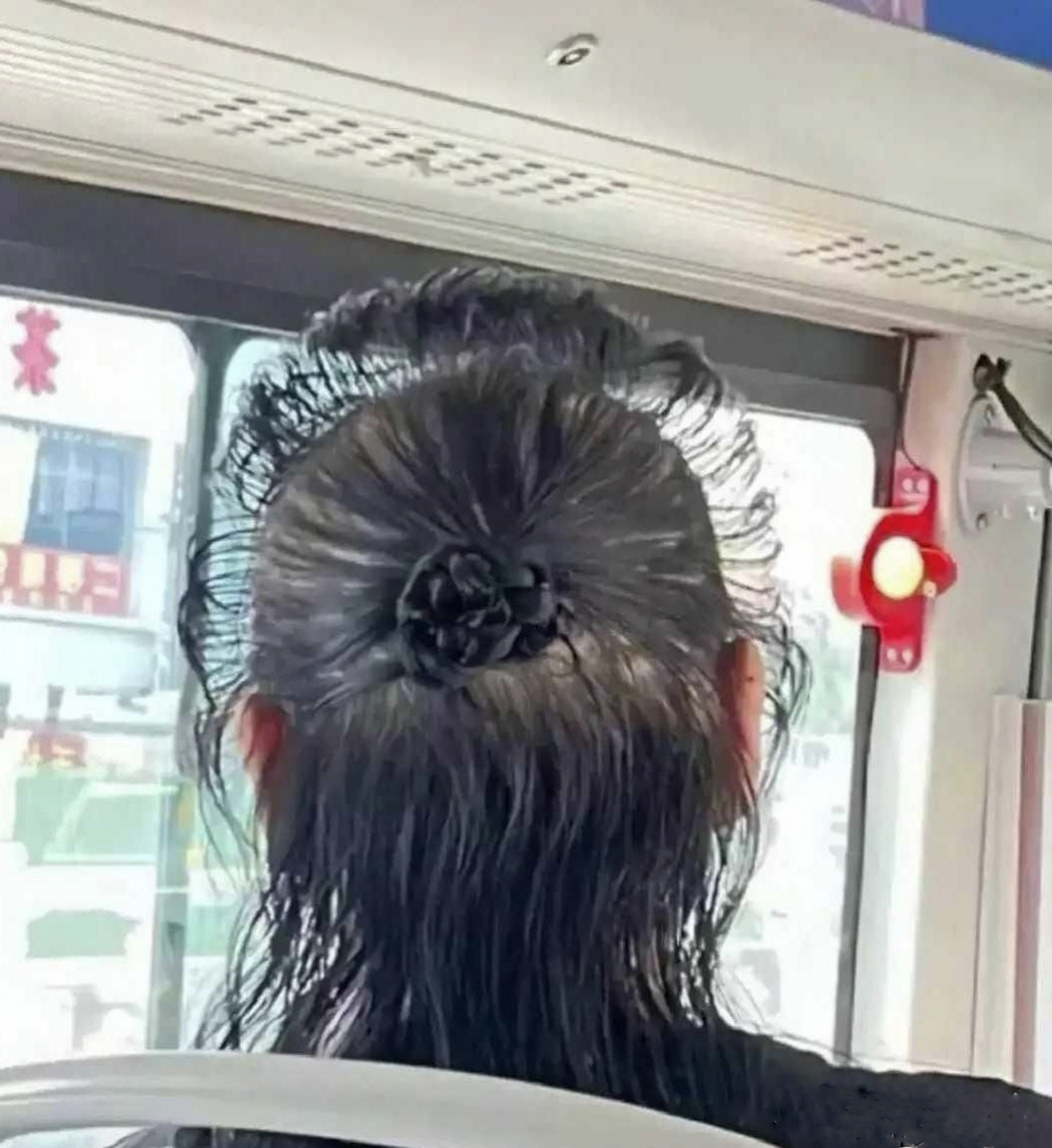 网友:烫头不一定会显得发量多#趣图搞笑