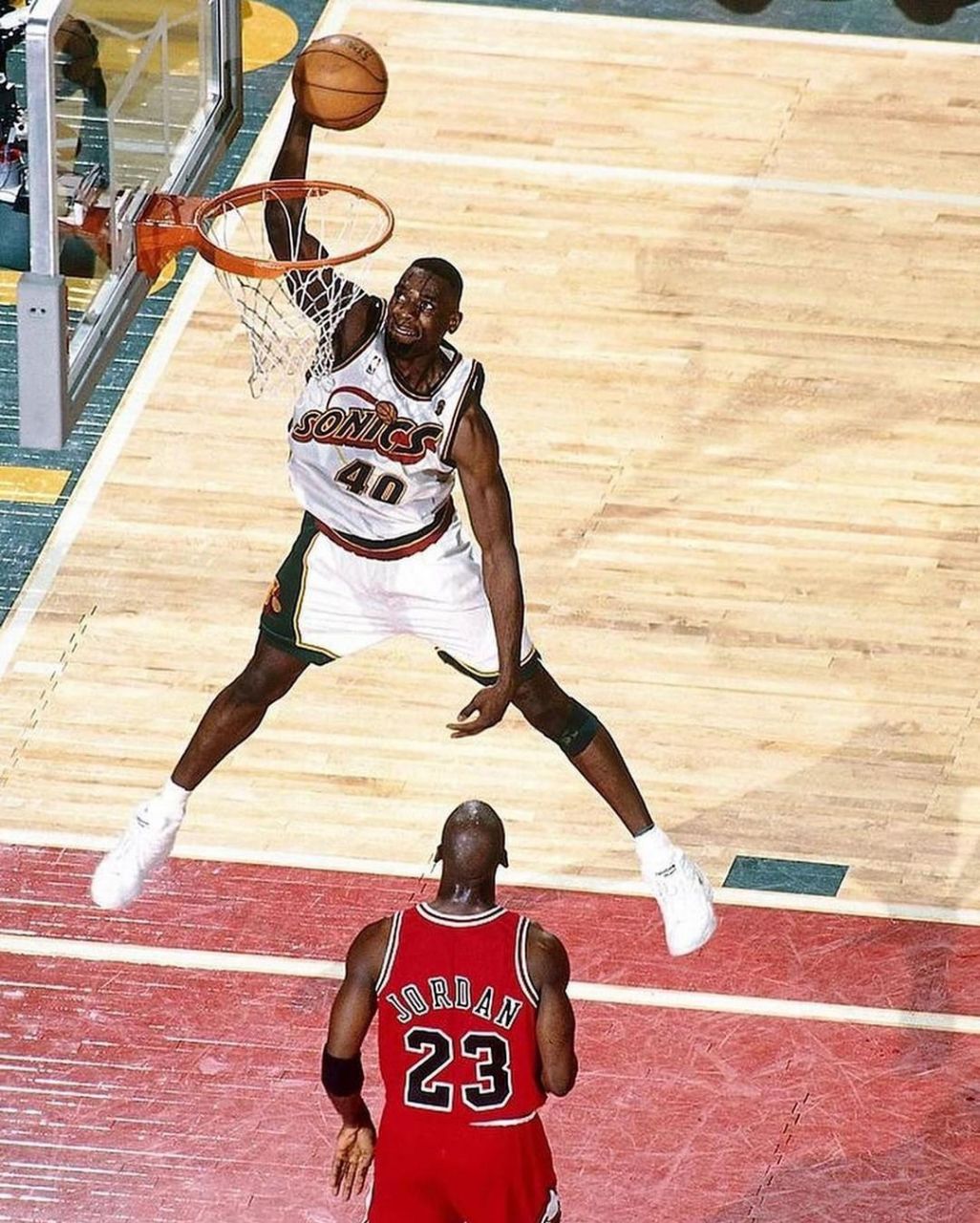 巅峰时期的肖恩坎普有多强 雨人坎普是nba90年代暴力美学的代表球星