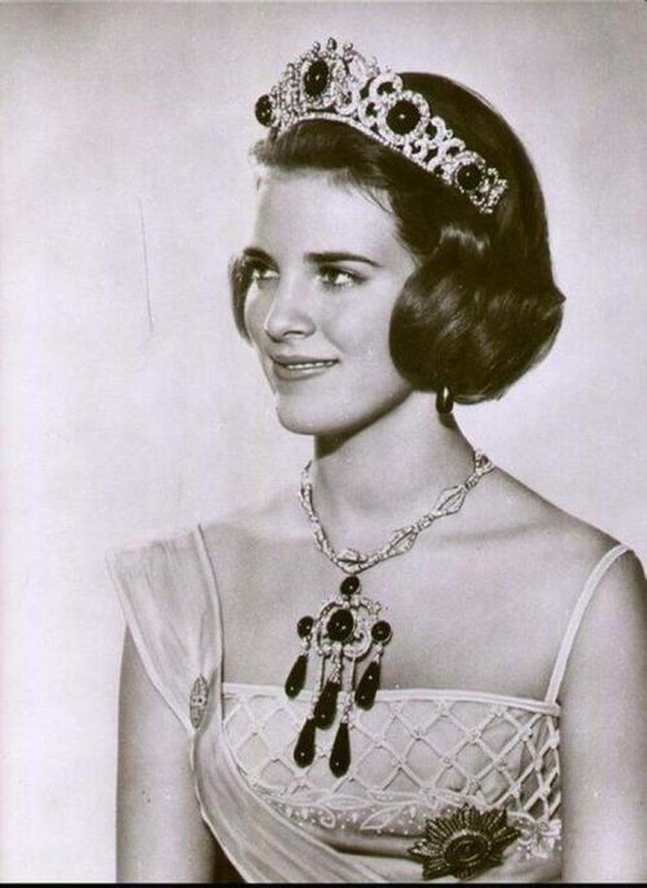 看一下这位丹麦公主,希腊末代王后年轻时的颜值.