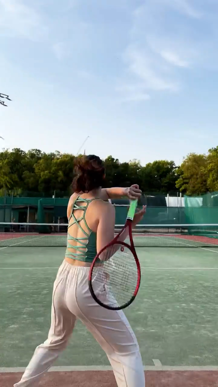 网球美女,洋溢着青春的气息