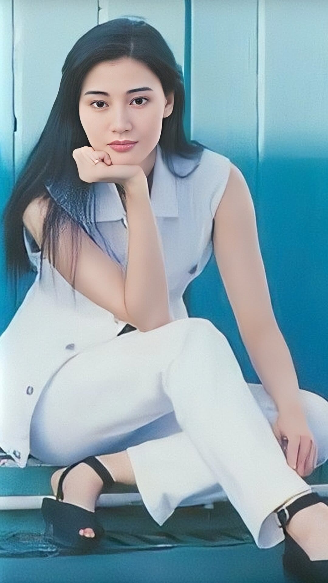 香港女神李嘉欣从年轻到年老的容颜变换