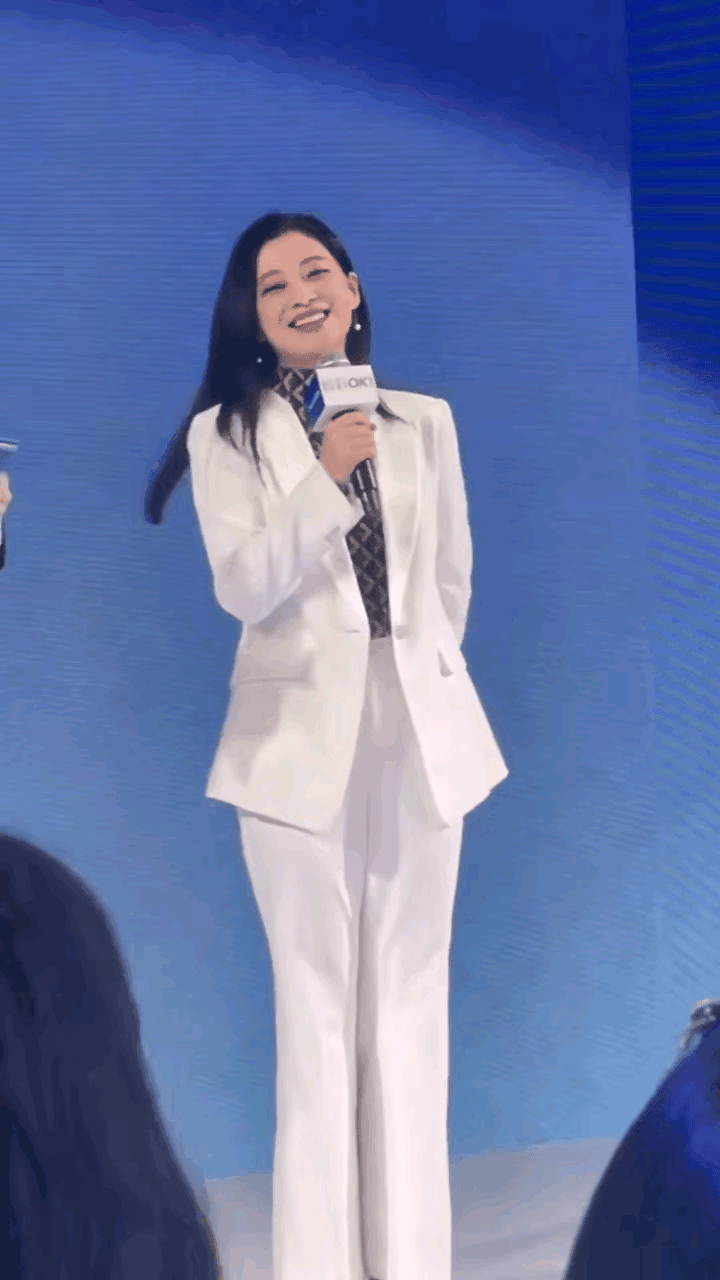 48岁梅婷,引发热议!