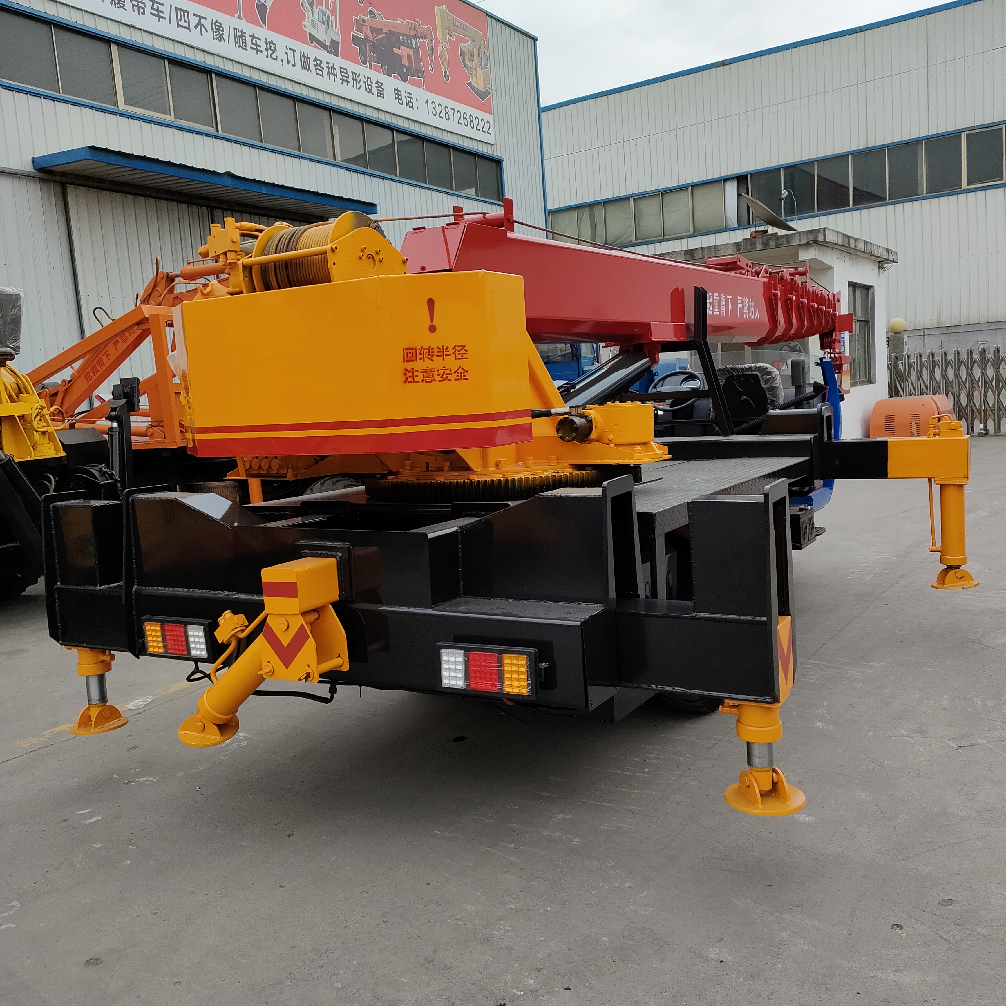 五征时风小型农用三轮吊车起重机随车吊3吨5吨园林工地用车载吊机