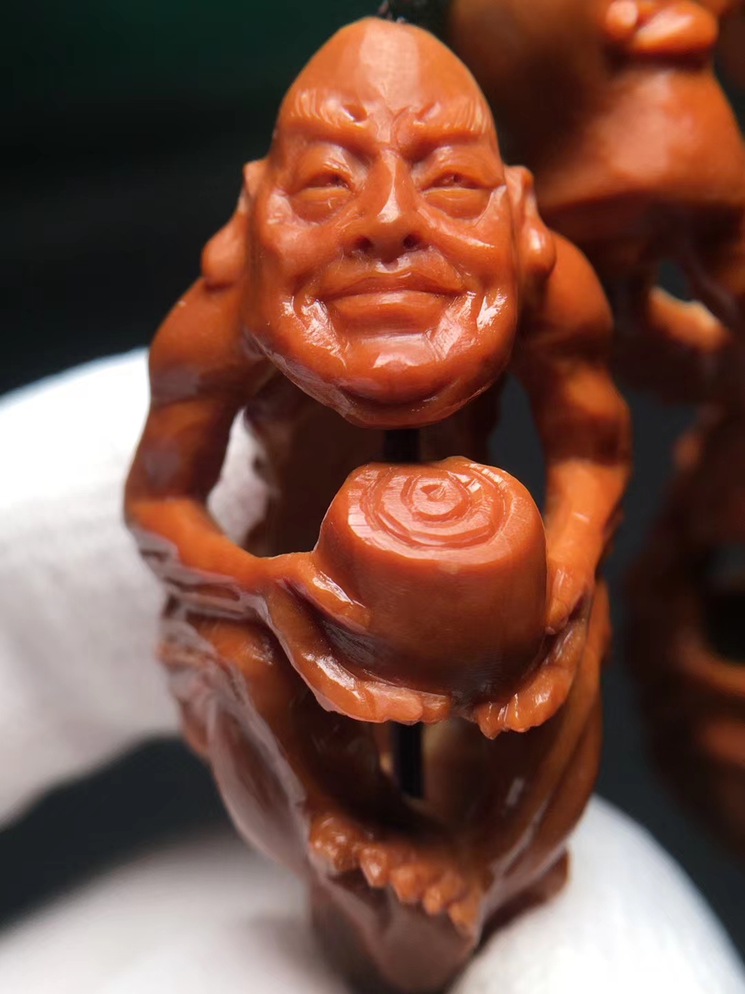 苏工橄榄核雕十大名家排名,庆风—大隐隐于市