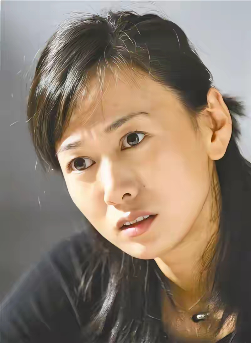 知道她是谁吗?