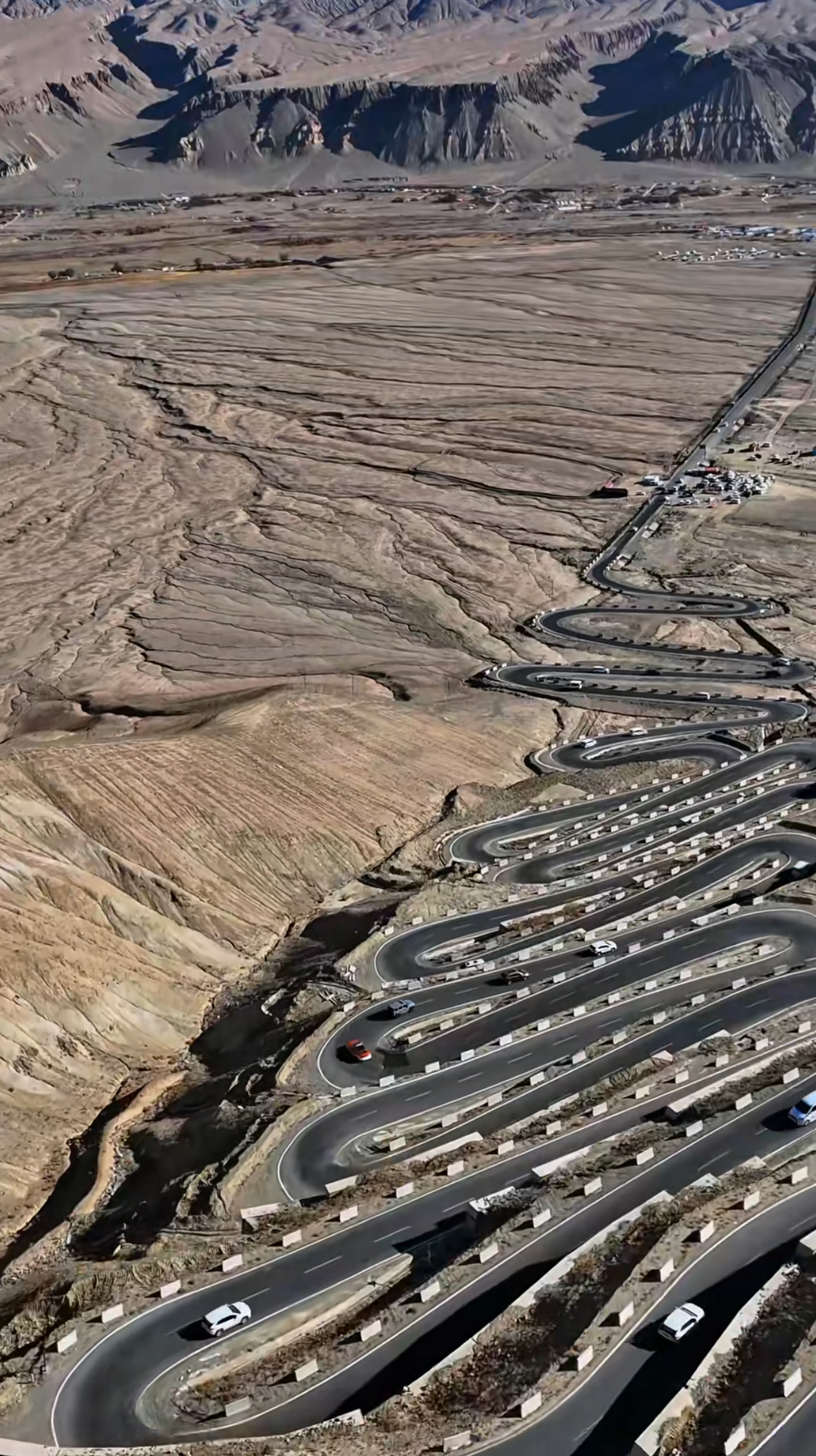 古道的人真的让人羡慕,三公里的路愣是多出了三分之二,道路修的特别好