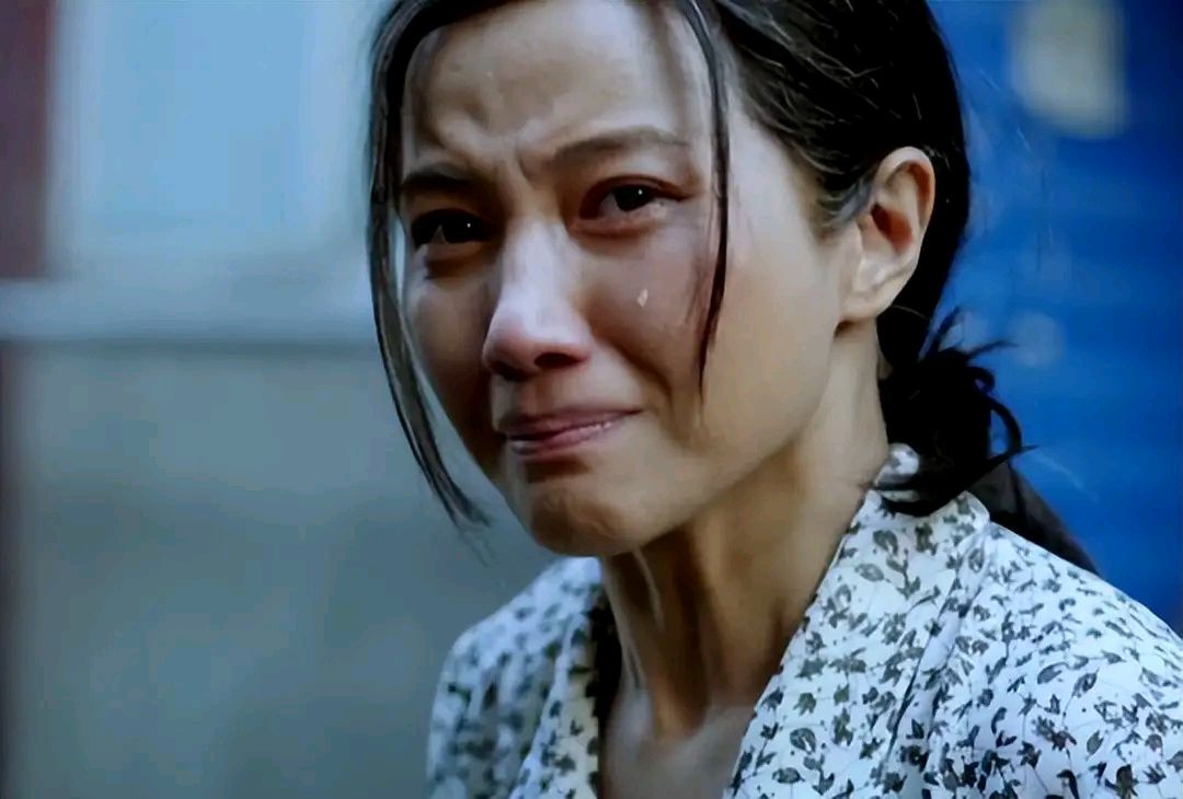 我月入3200,老公4万,每月给我3万,如今我要离婚,大家都不赞同