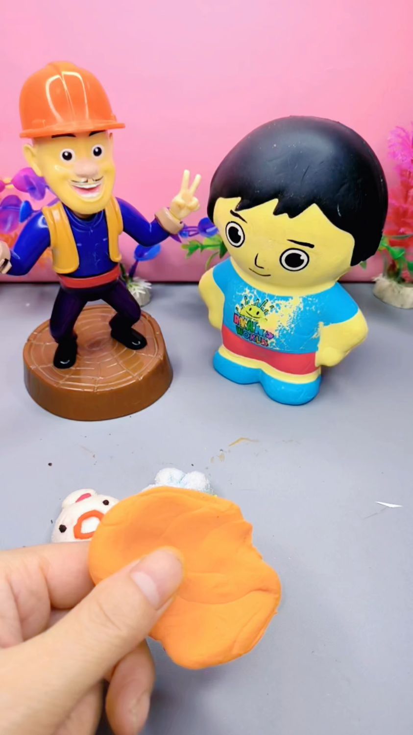 光头强馋宝宝的奶酪棒了,可不可以吃呢