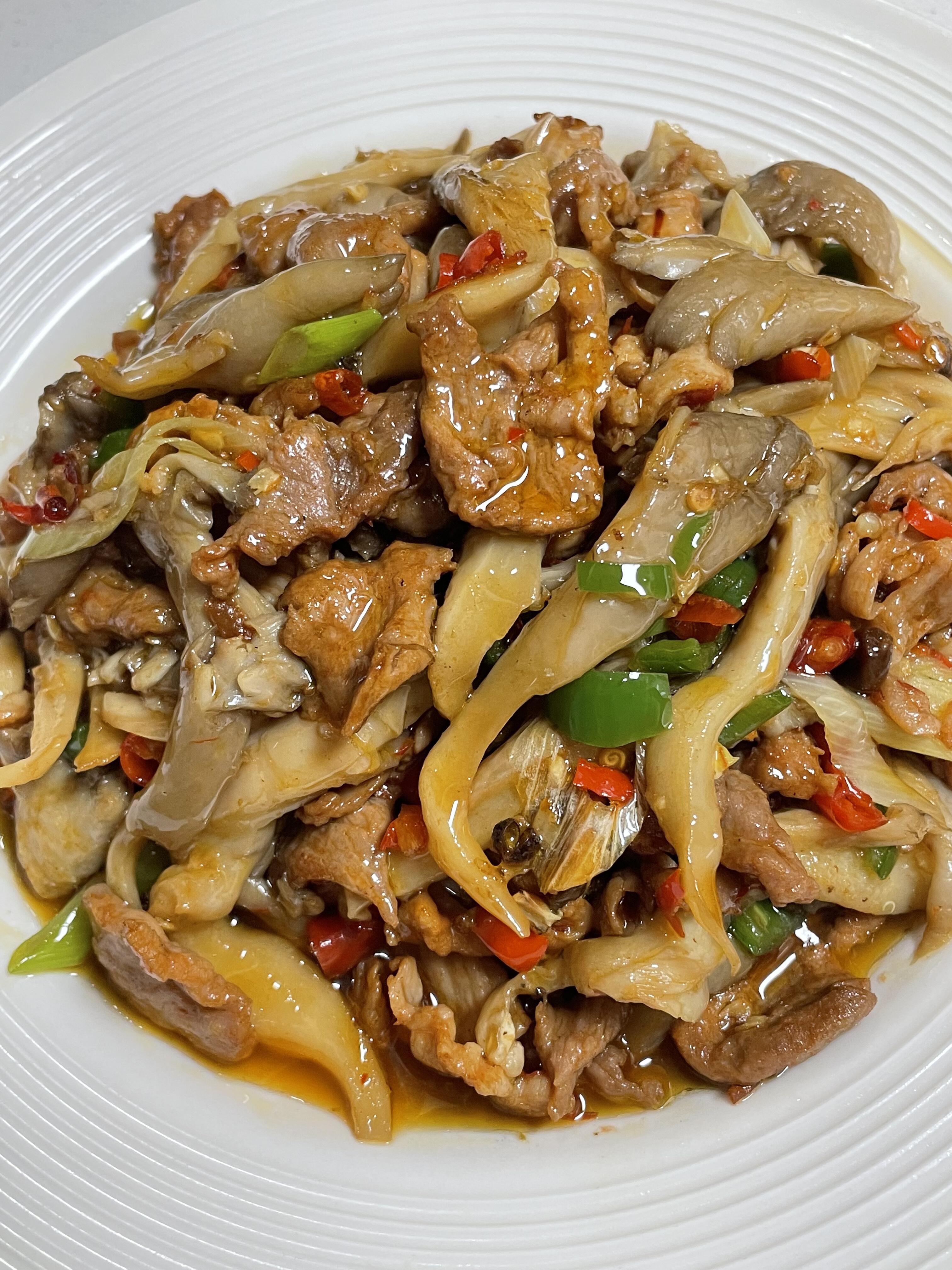 瘦肉嫩滑平菇鲜美这样的结合出来真的是巨下饭