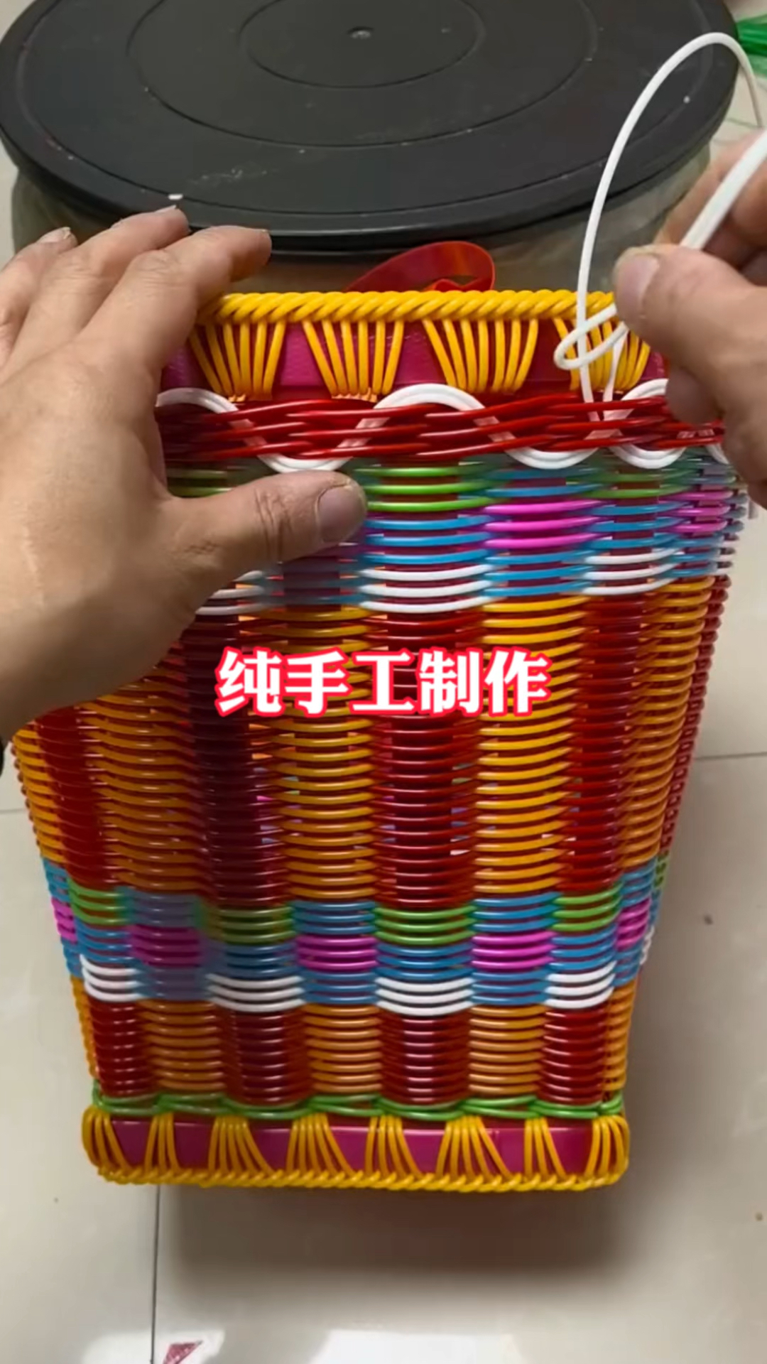 纯手工编织背篓,创作不易