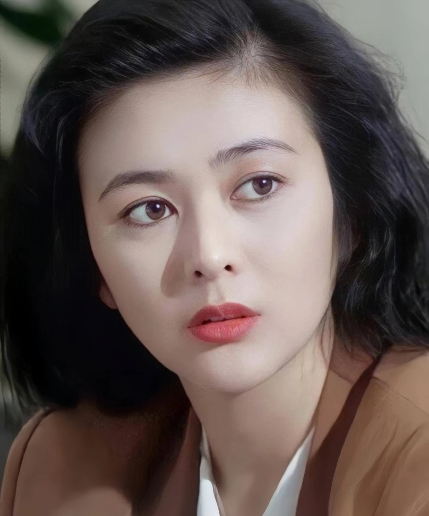 关之琳的美,不管是普通人还是观众,都是打心底里觉得她是一个风华绝代