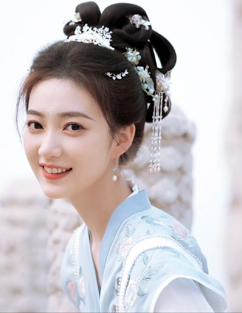 赵瑟瑟虽然长得貌美如花,但是她的性格却有点小家