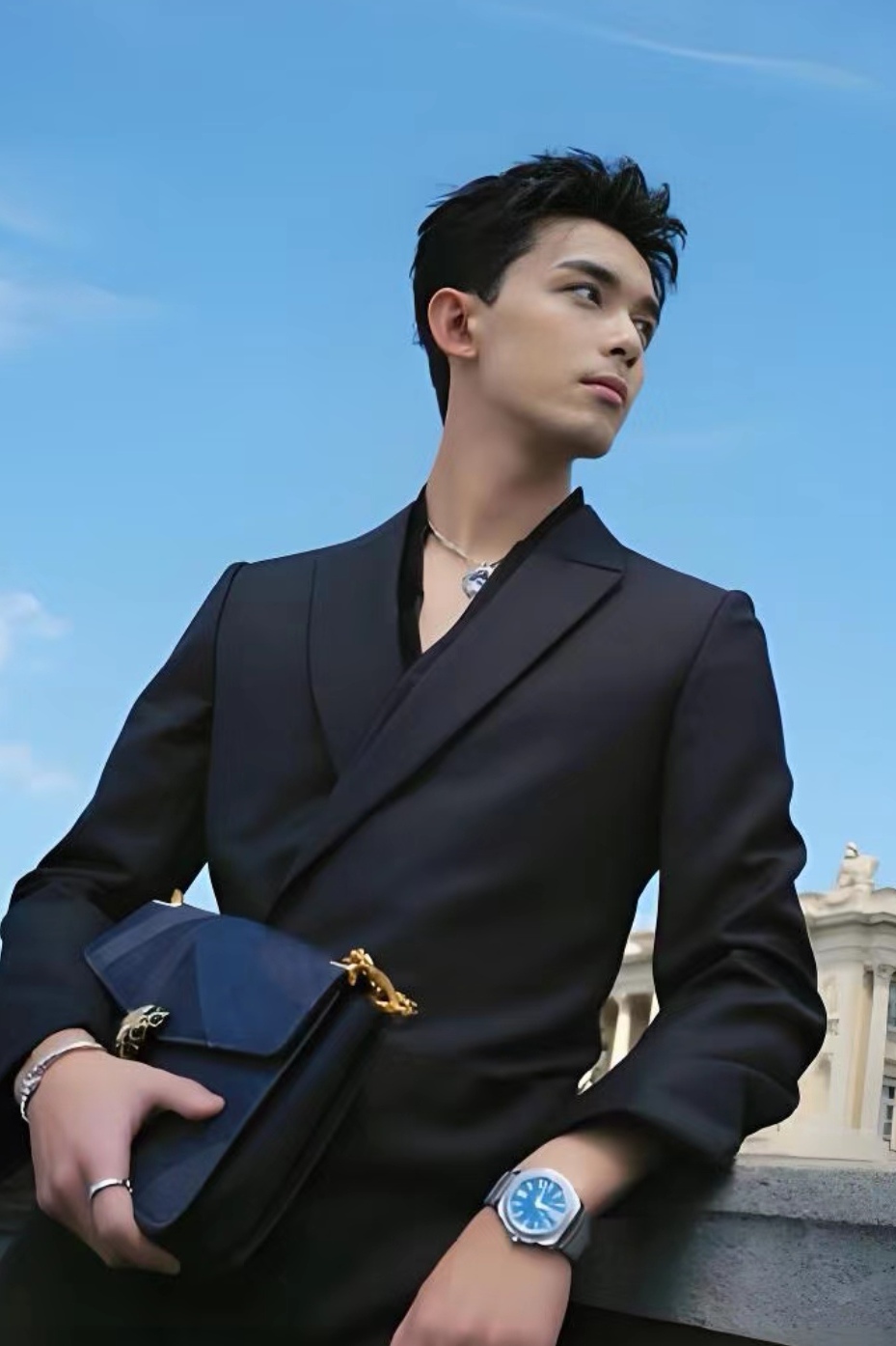 哇塞,这穿西装的吴磊怎么这么帅呀?