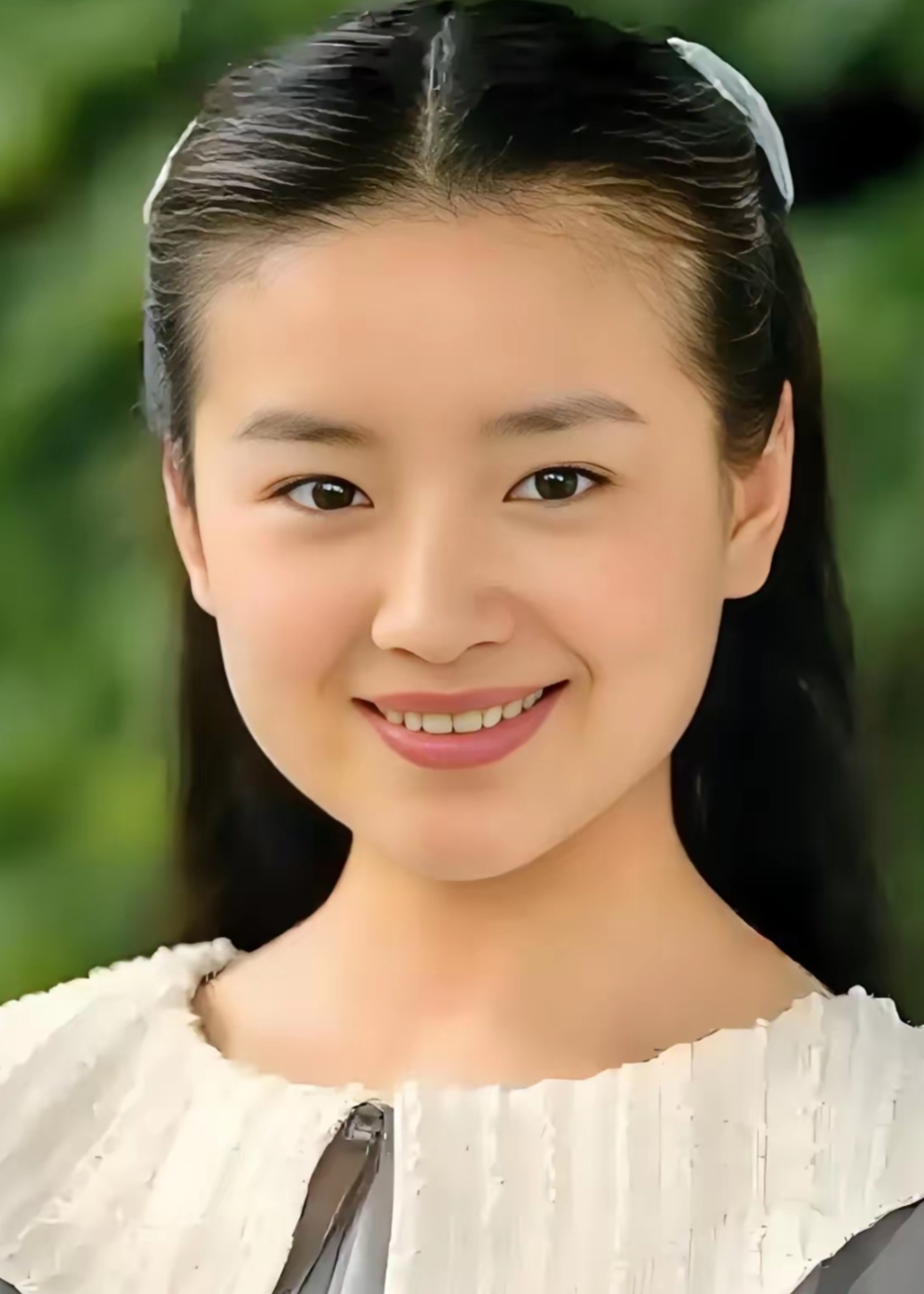 董洁回忆起自己的成长岁月,眼中满是温情与感慨