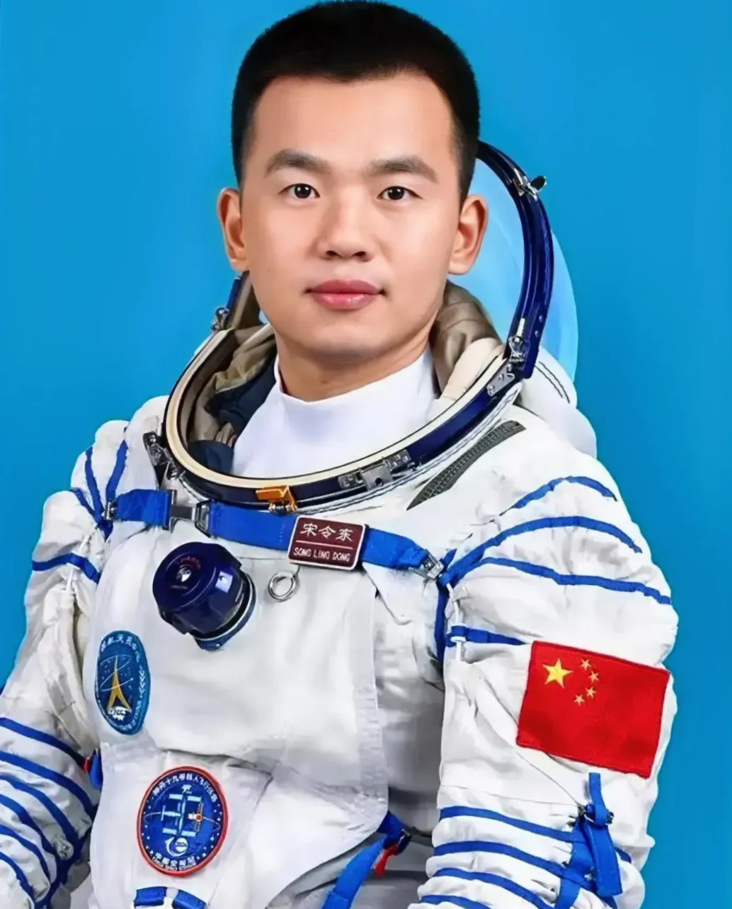 宋令东,这位从菏泽曹县一个普通家庭走出来的航天员,他的成就让无