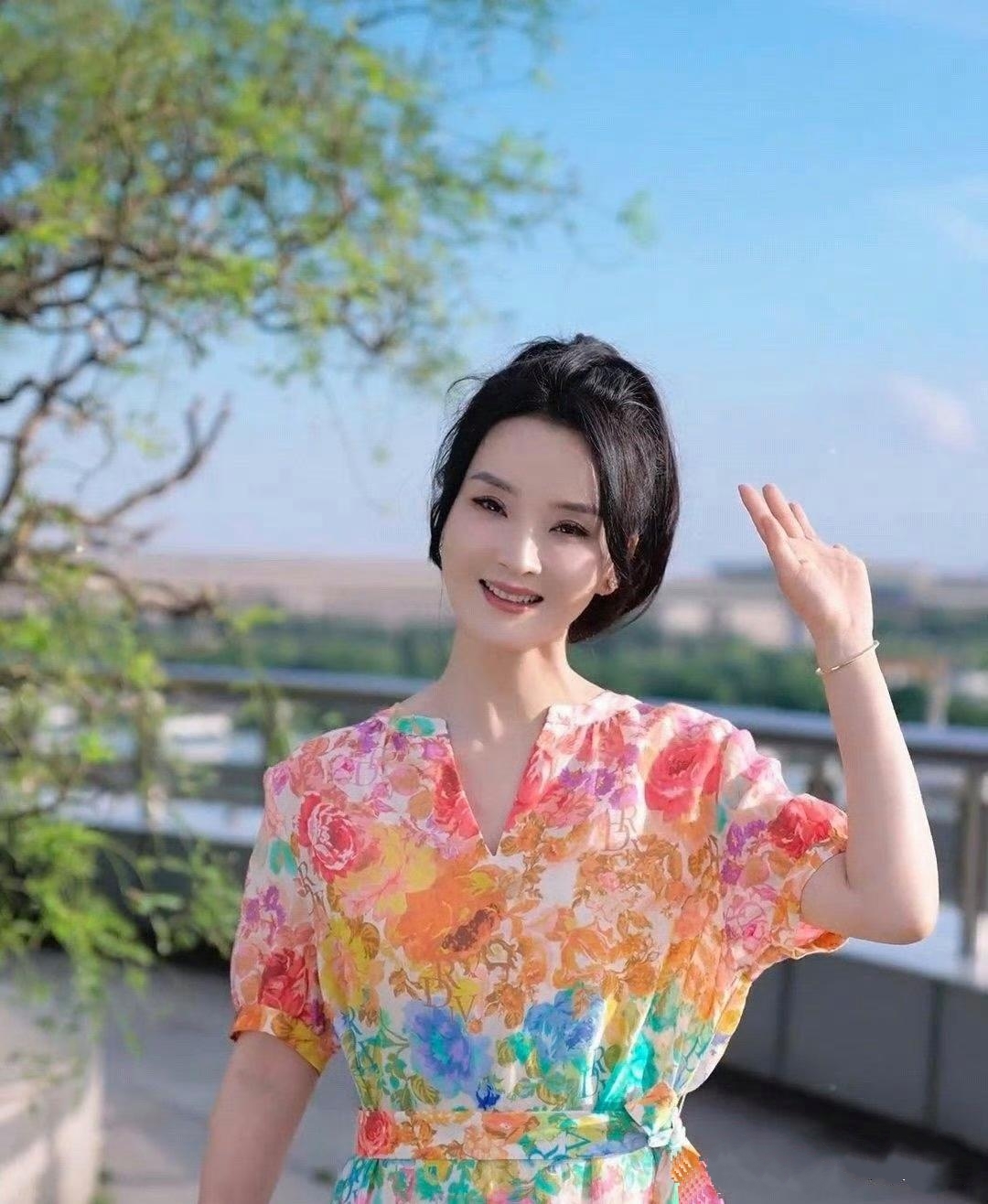 你瞧王艳那小日子过得真滋润