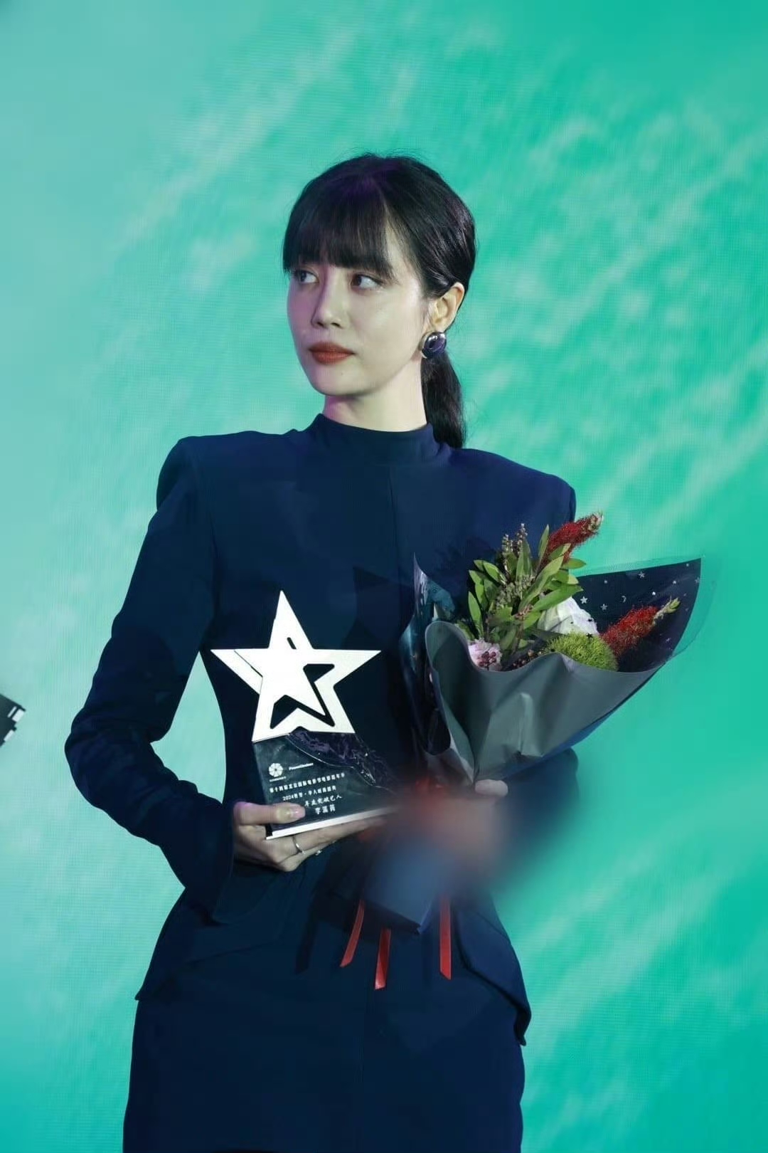 李溪芮黑丝美腿·不愧为腿精