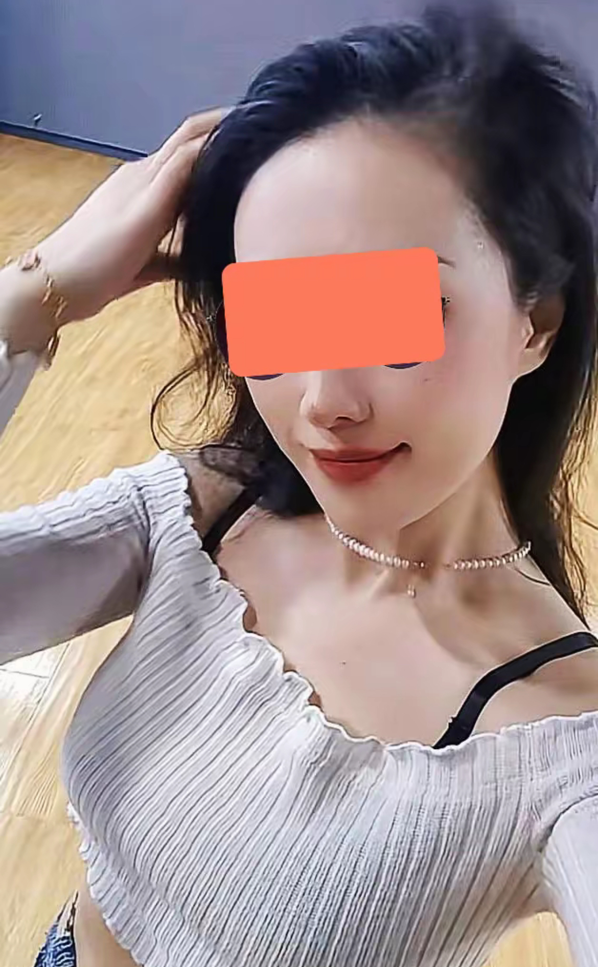 厦门一干部同时出轨多人,诸多细节曝光,人们感叹有钱