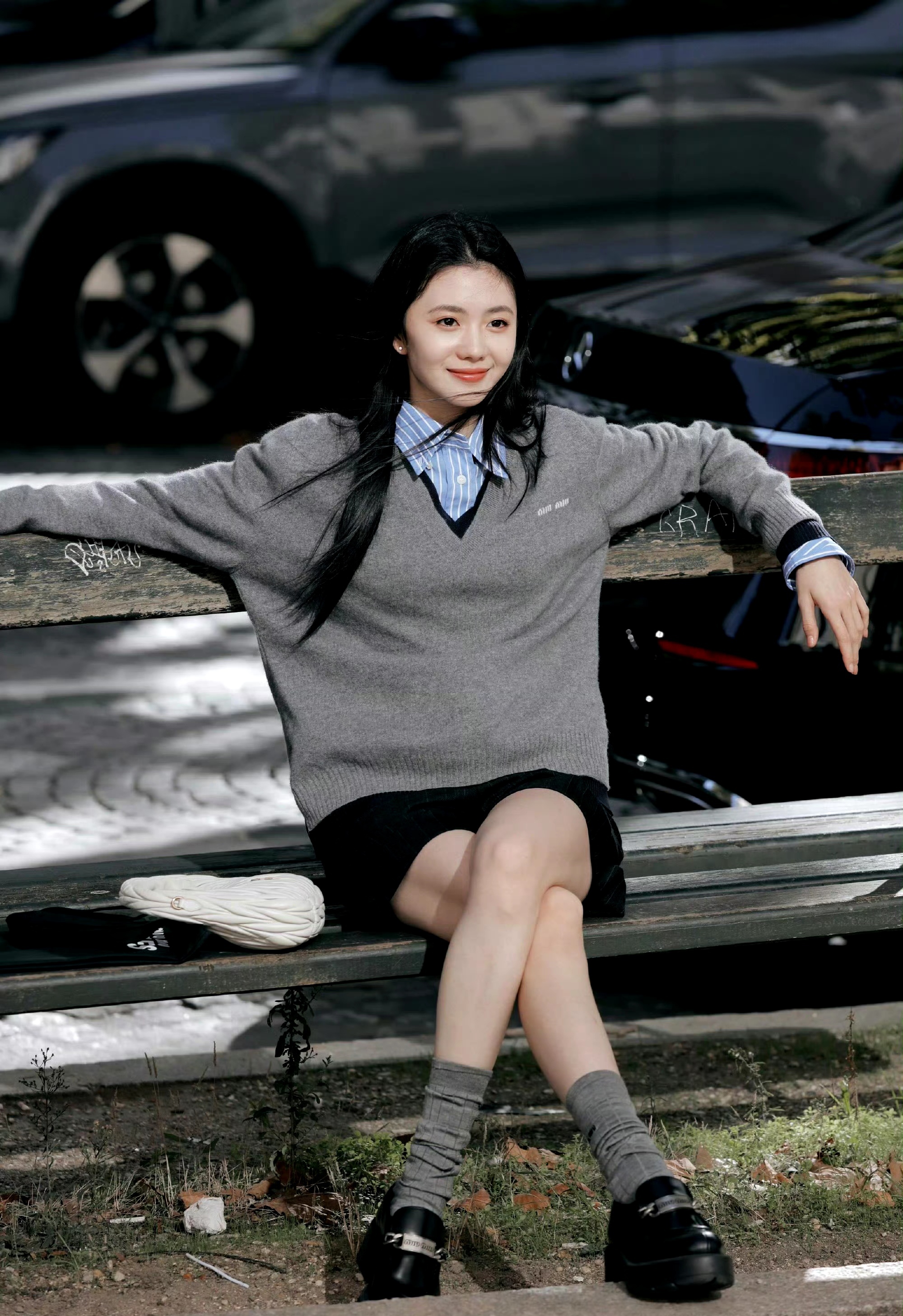 她好漂亮,真是天选miumiu代言人,不得不说很适合,适配度真的好高