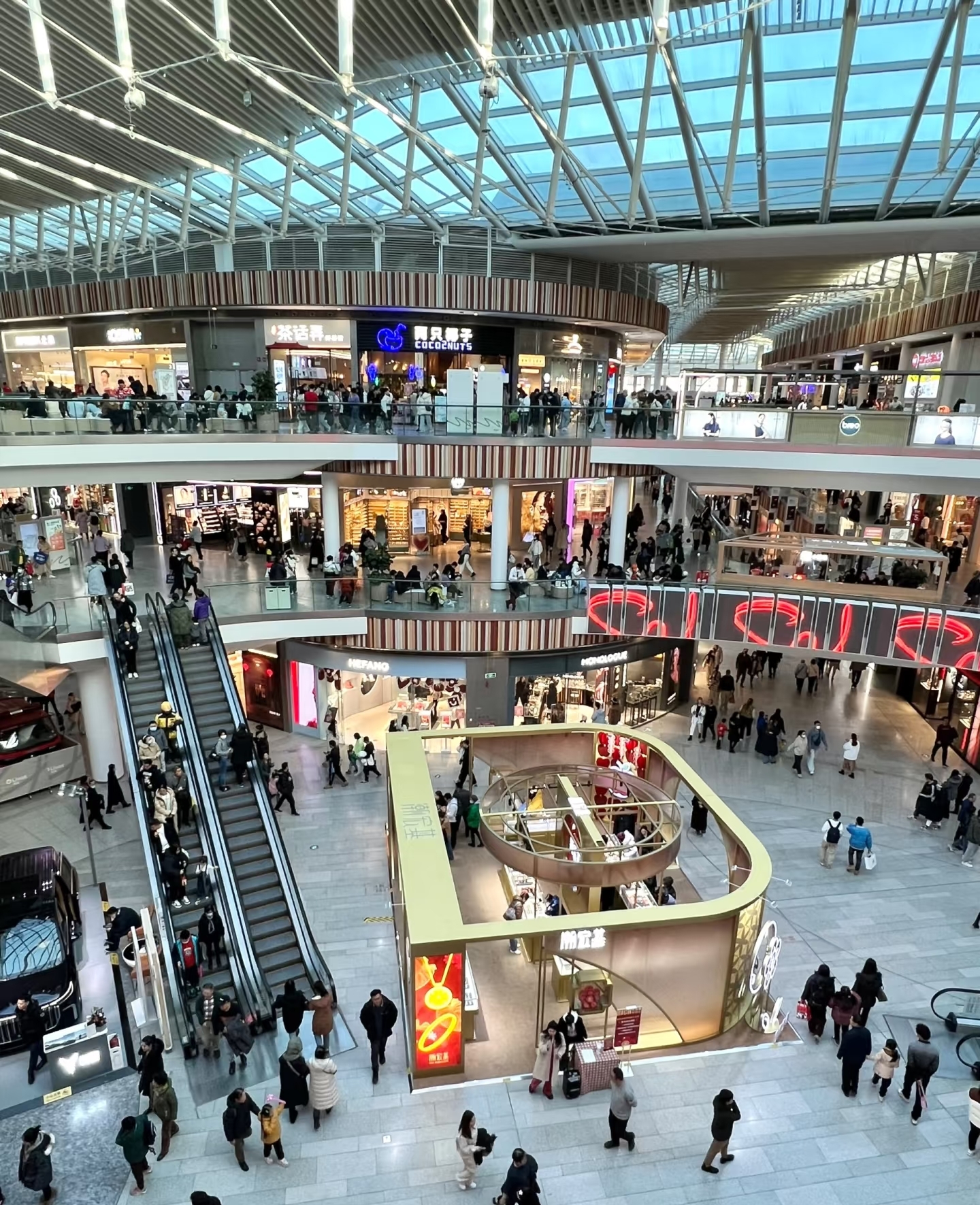 后悔太晚知道的潜规则: 1,第一个规则:去商场买衣