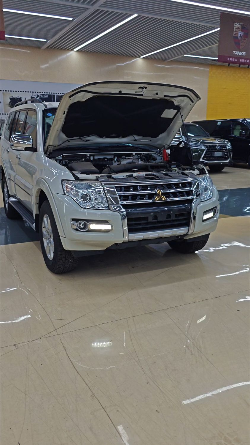 平行进口三菱帕杰罗山猫国六现车交车办理中